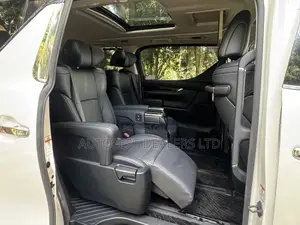 Toyota Alphard 2.5 Petrol AWD 2019 White