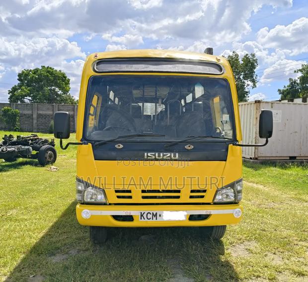 Isuzu NQR 2016 Yellow - thumbnail 2