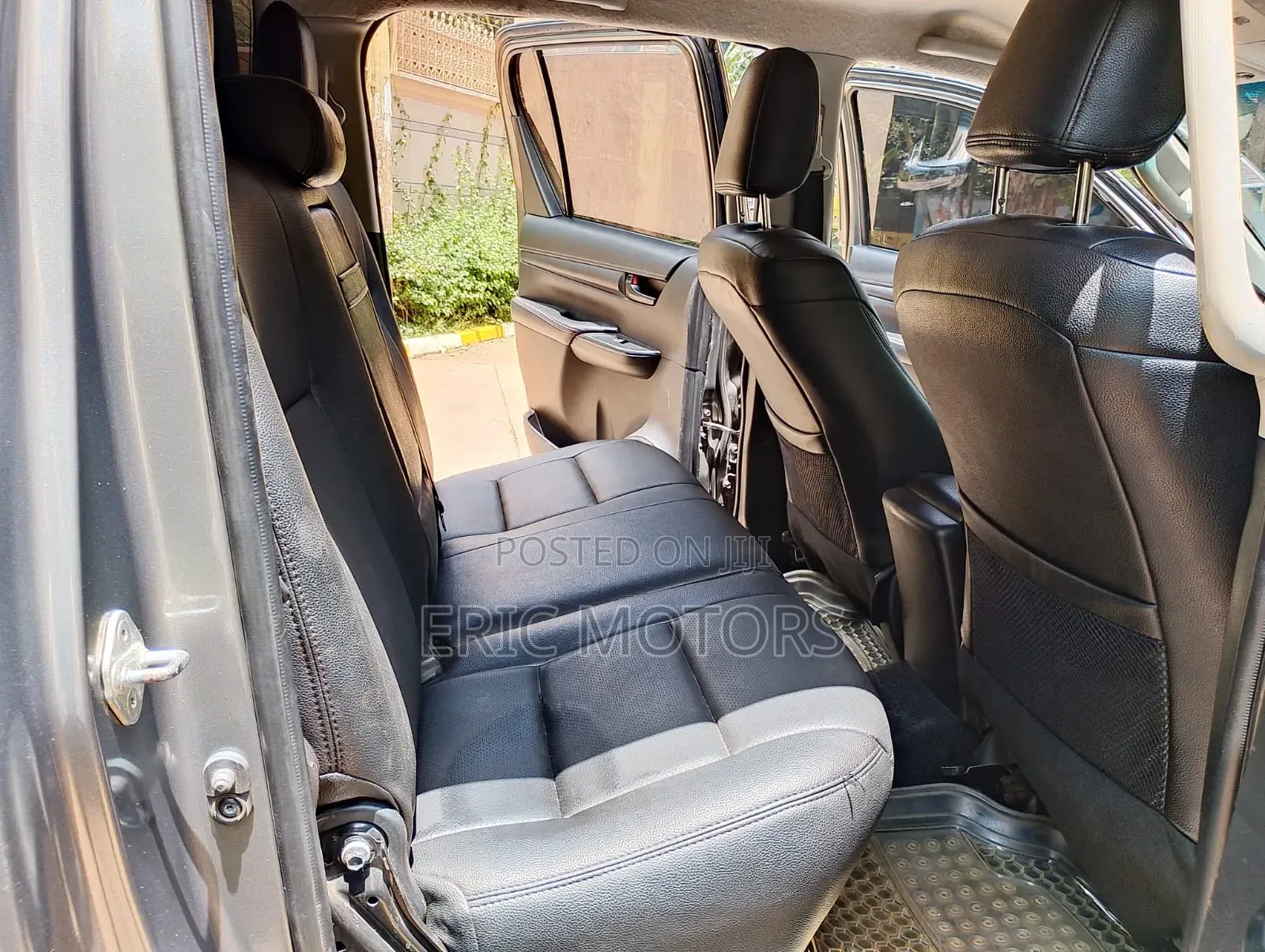 Toyota Hilux 2015 Gray