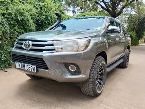 Toyota Hilux 2015 Gray