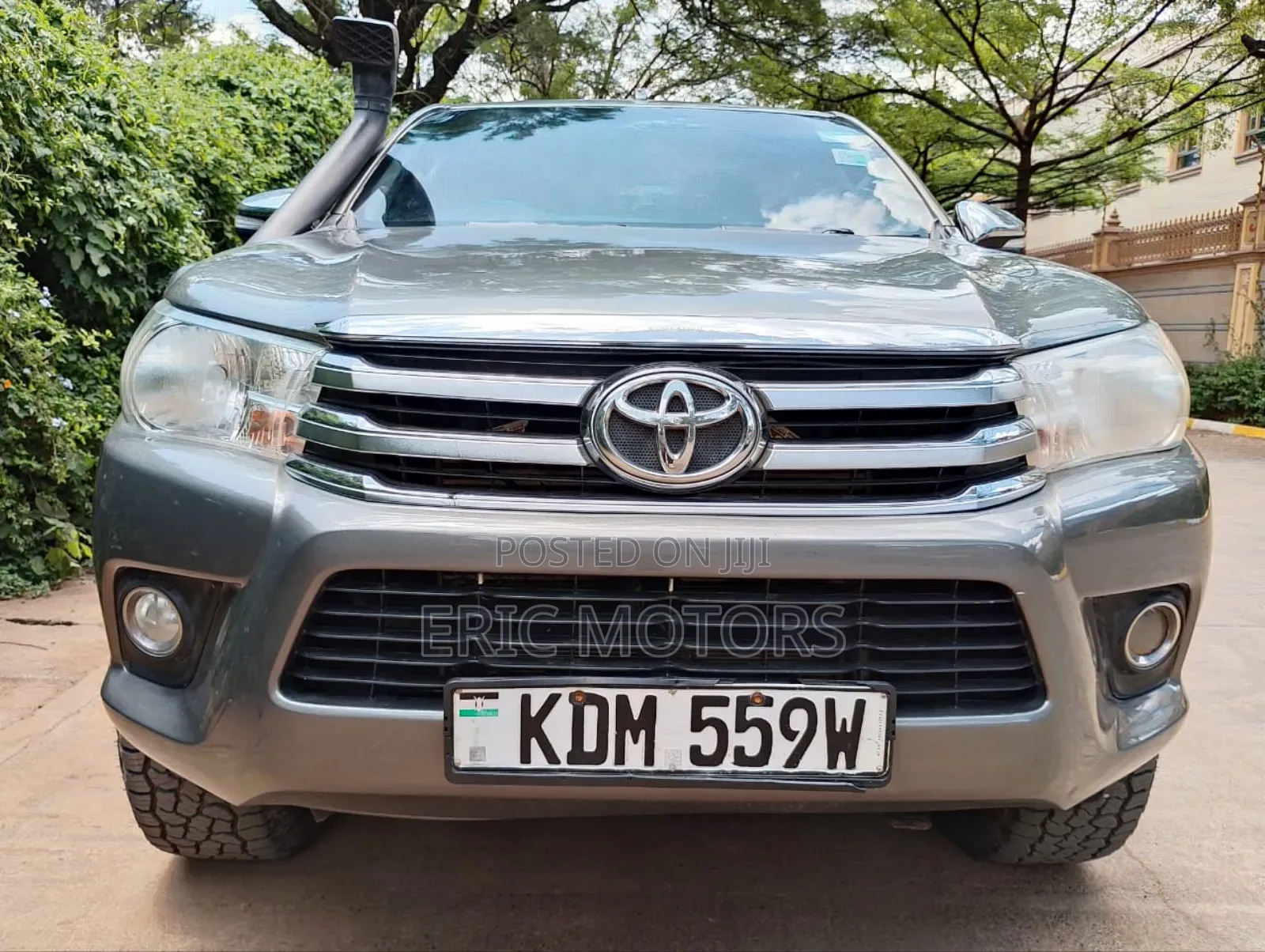 Toyota Hilux 2015 Gray