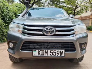 Toyota Hilux 2015 Gray
