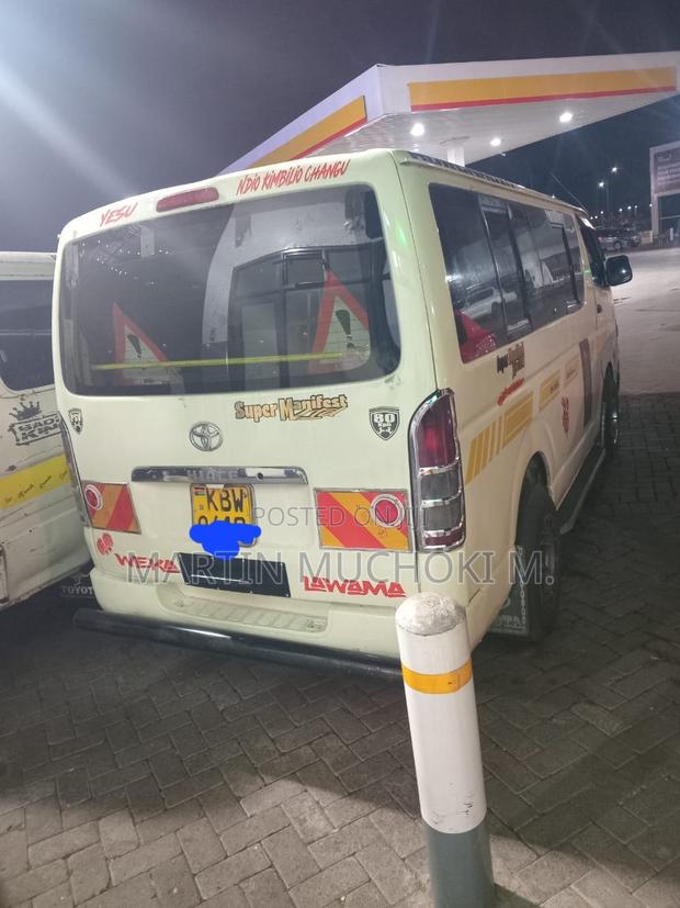 Toyota HiAce 2007 White - thumbnail 2