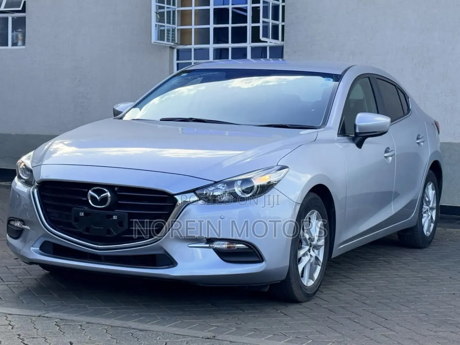 Mazda Axela 2018 Off white