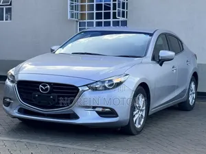 Mazda Axela 2018 Off white