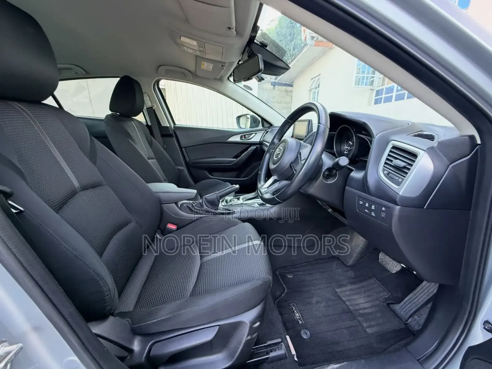 Mazda Axela 2018 Off white