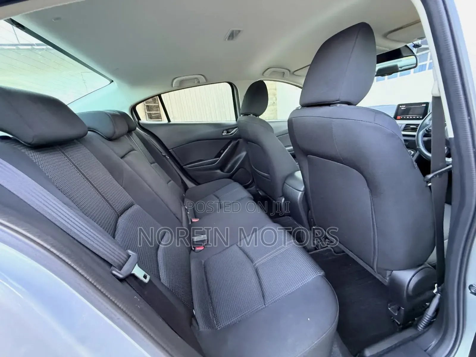 Mazda Axela 2018 Off white