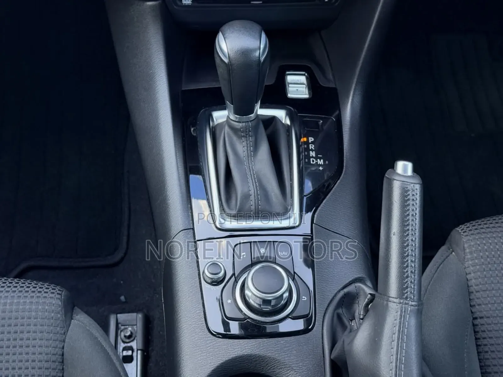Mazda Axela 2018 Off white