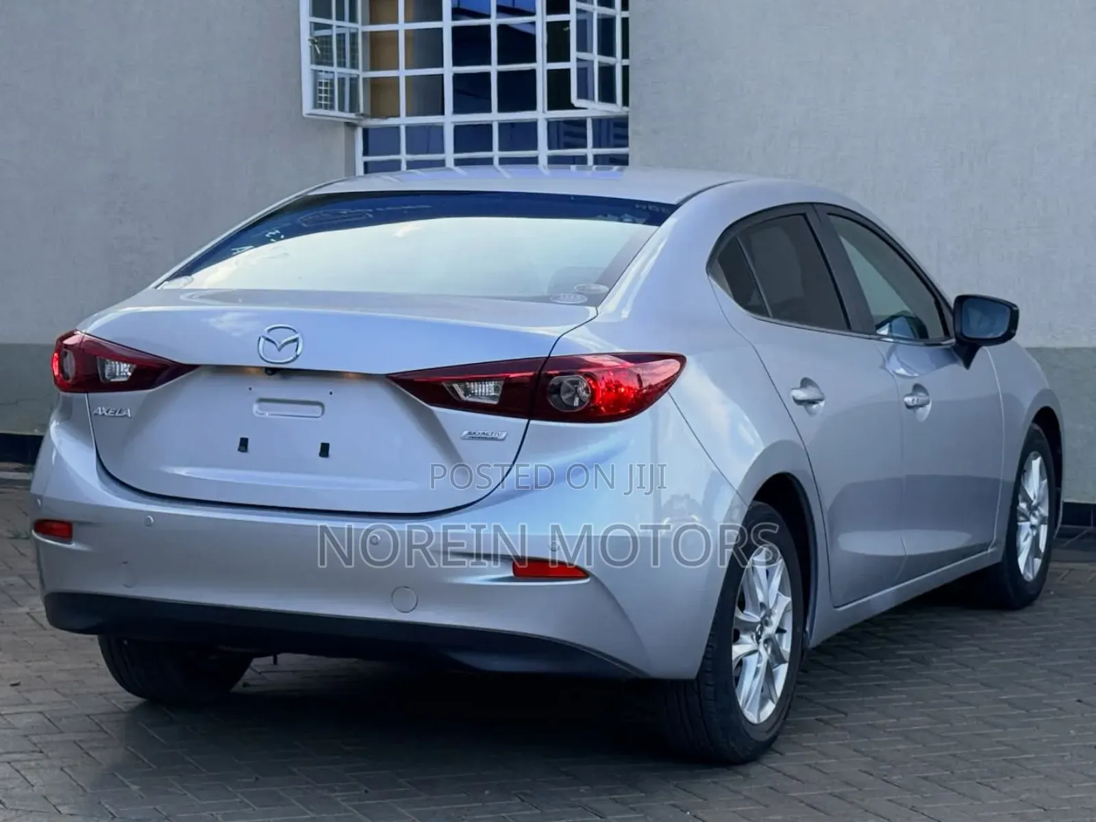 Mazda Axela 2018 Off white