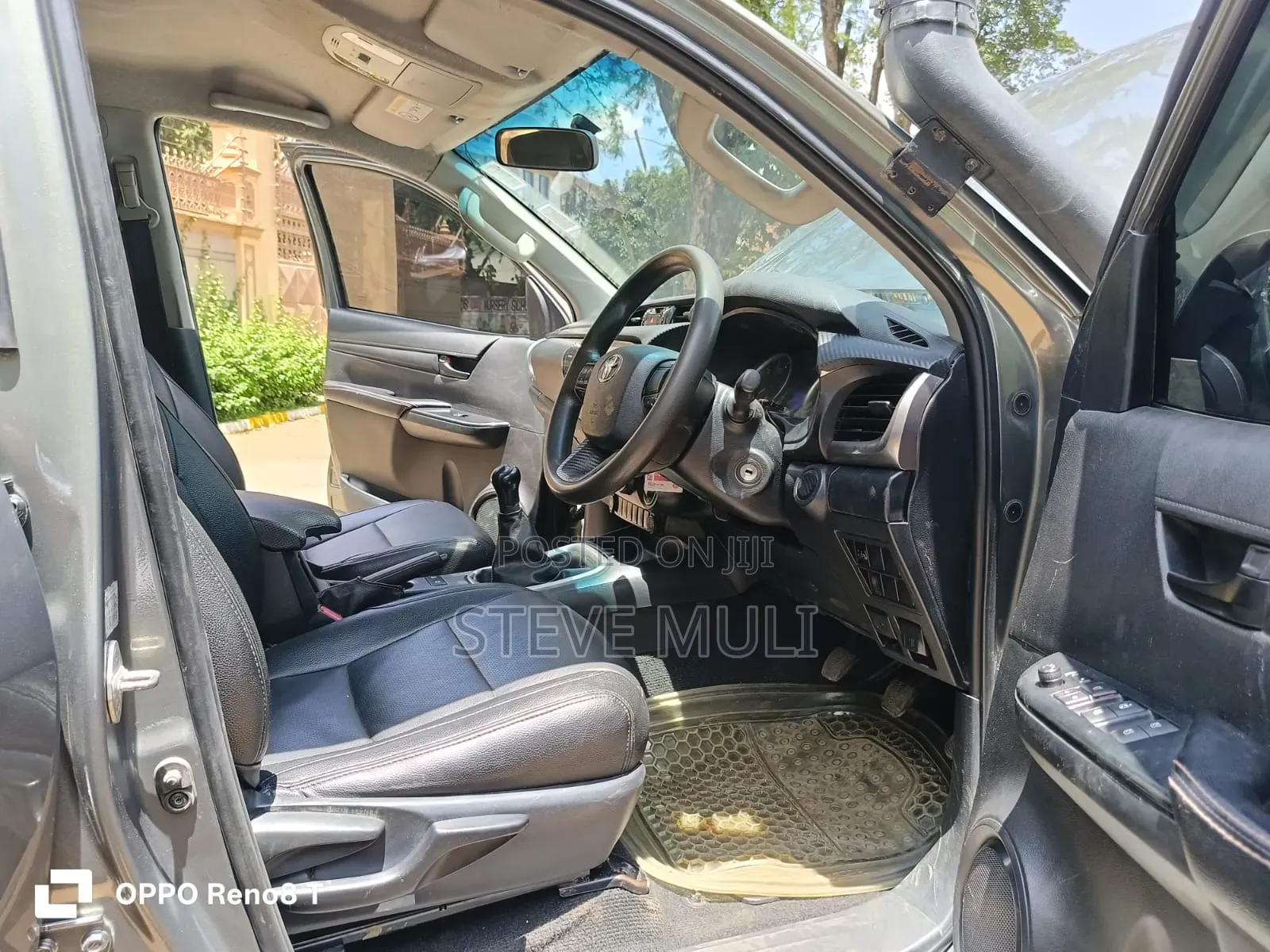Toyota Hilux 2015 Brown