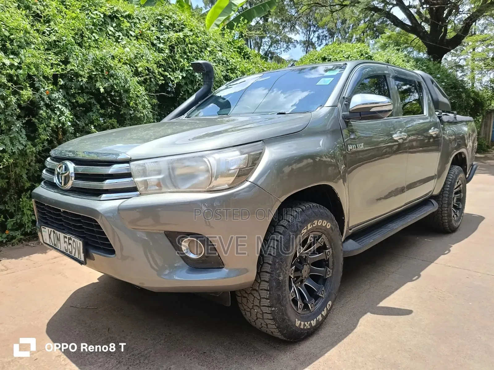 Toyota Hilux 2015 Brown