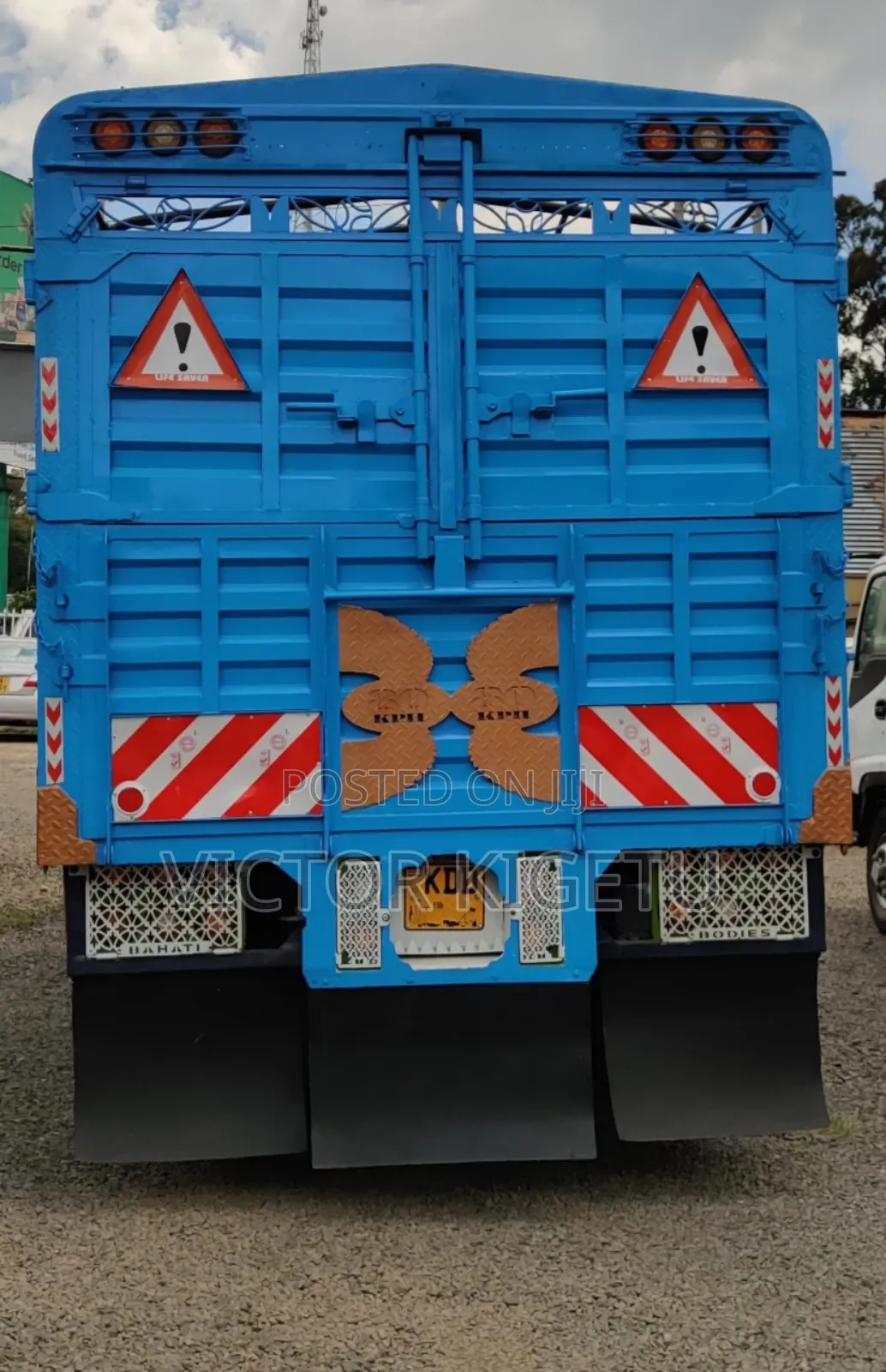 Isuzu NQR Blue Power