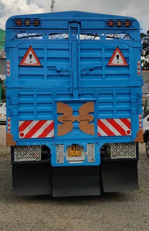 Isuzu NQR Blue Power