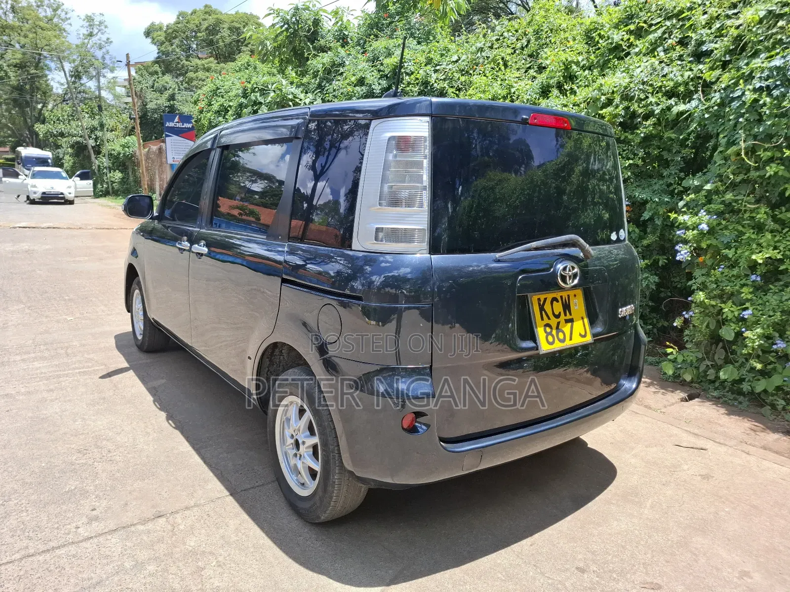 Toyota Sienta 1.5 FWD 2012 Black