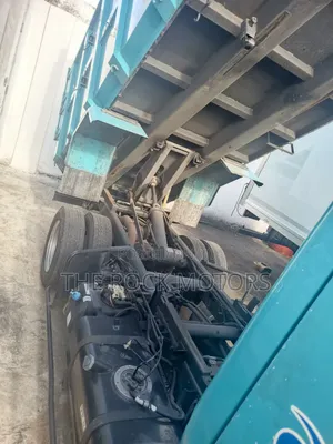Mitsubishi Fuso 2019 Blue