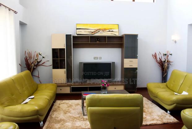 Furnished 4bdrm Townhouse / Terrace in Runda for rent