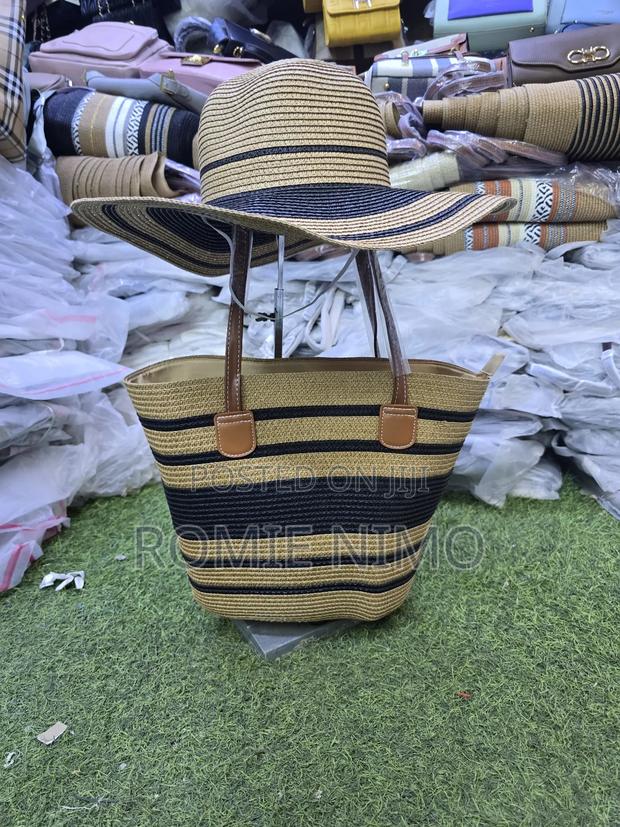 Summer Bags and Hats - thumbnail 3