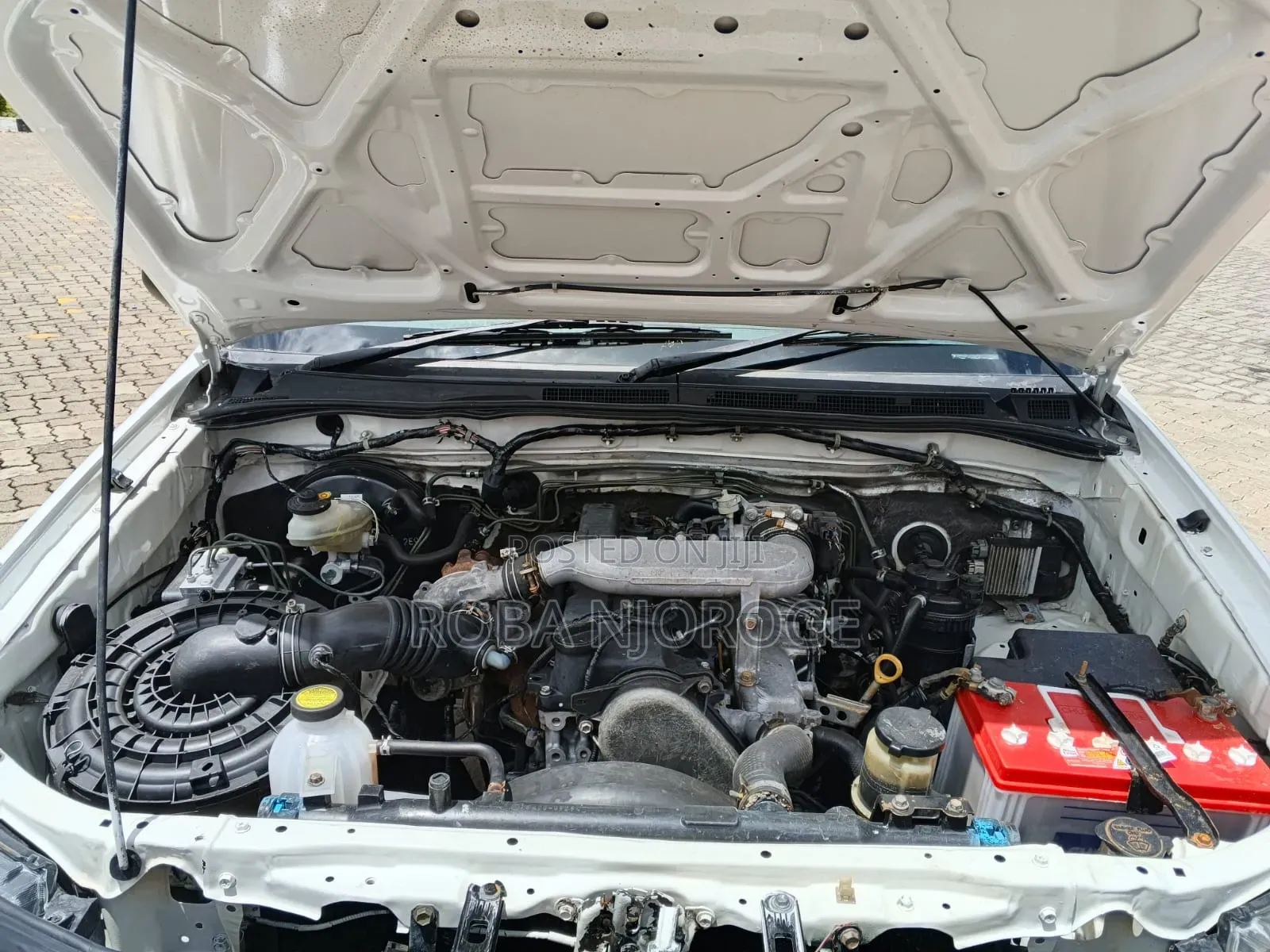 Toyota Hilux 2.5 D-4D SRX 2012 White