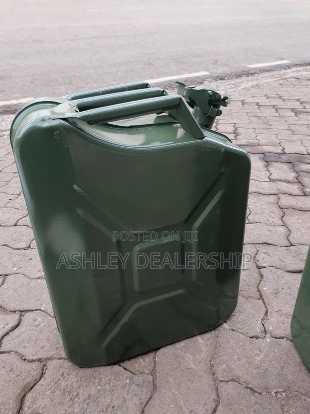 High Quality Fuel Jerry Can - thumbnail 2