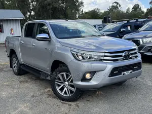 Toyota Hilux Revo Double Cab Deisel 2.4 AWD 2019 Silver