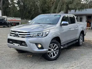 Toyota Hilux Revo Double Cab Deisel 2.4 AWD 2019 Silver