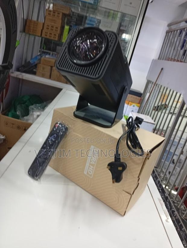 Adjustable Hy320 Wifi Android Projector With Inbuilt Speaker - thumbnail 2