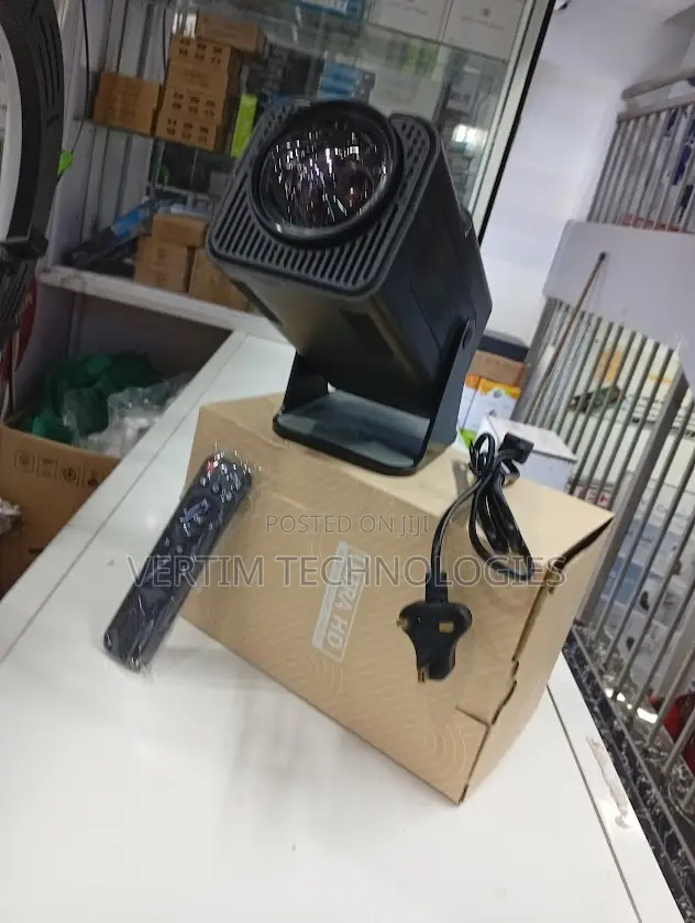 Adjustable Hy320 Wifi Android Projector With Inbuilt Speaker