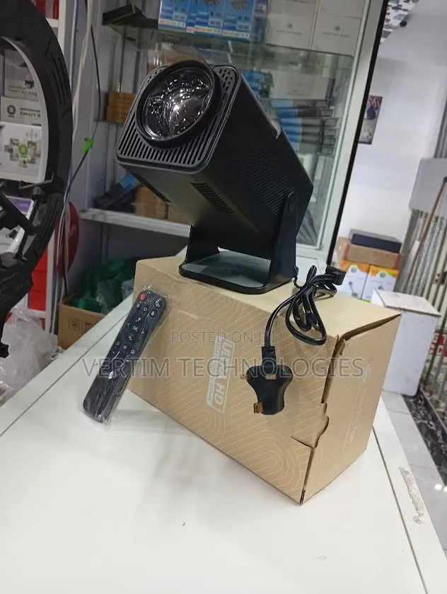 High Brightness Hy320 Wifi Android Projector With Inbuilt Speaker