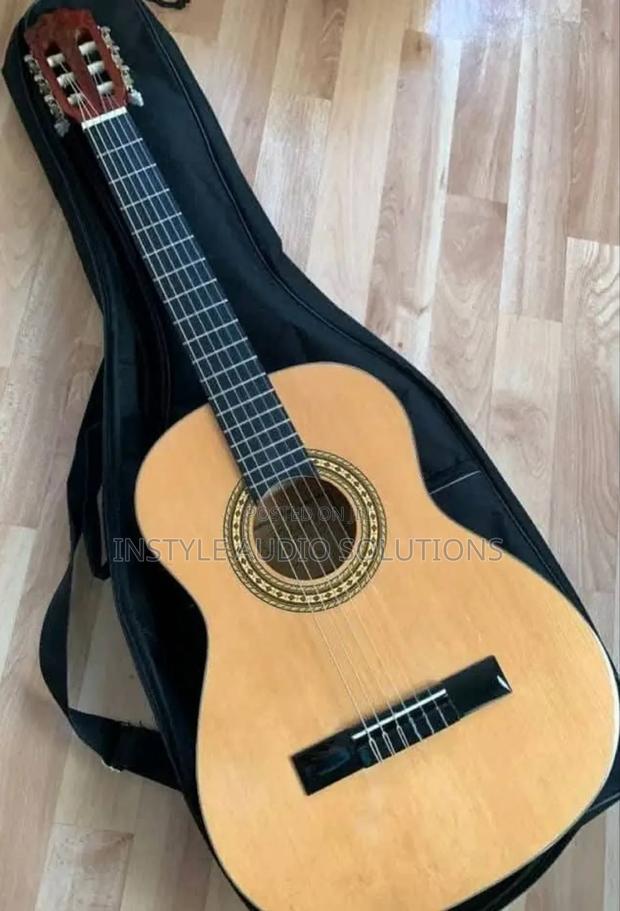 Box Guitar Size 38 With Quality Black Back Bag Suitable for Beginners - thumbnail 2