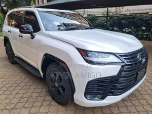 Lexus LX LX 600 2022 White