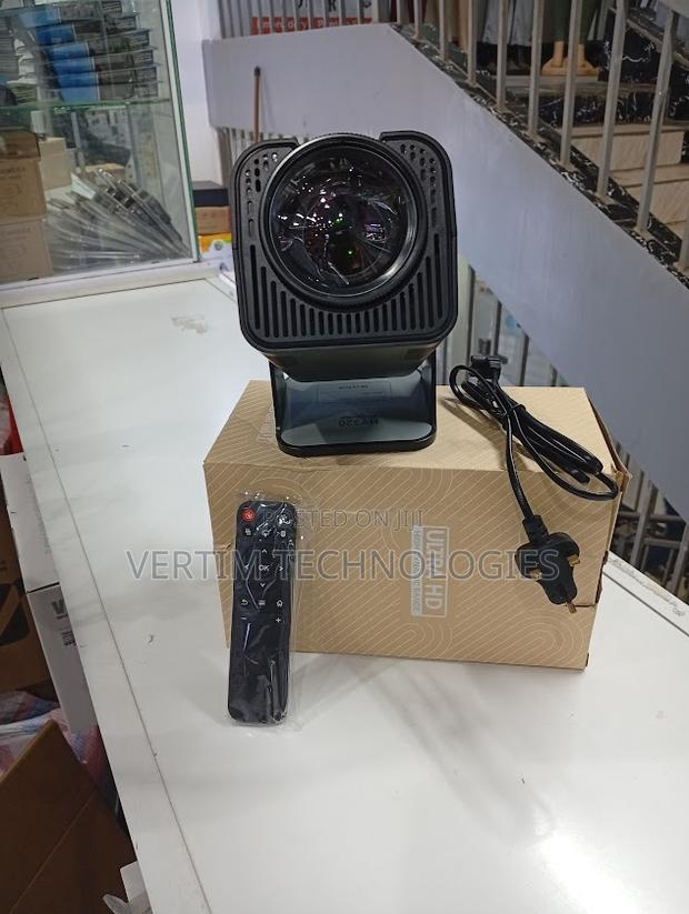 Long Lasting Hy320 Wifi Android Projector With Inbuilt Speaker - main view