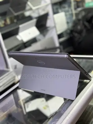 Laptop Dell Latitude 7200 2-in-1 8GB Intel Core i5 SSD 512GB