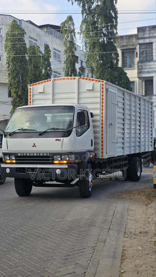 Mitsubishi Fh215 Enclosed Body - thumbnail 2