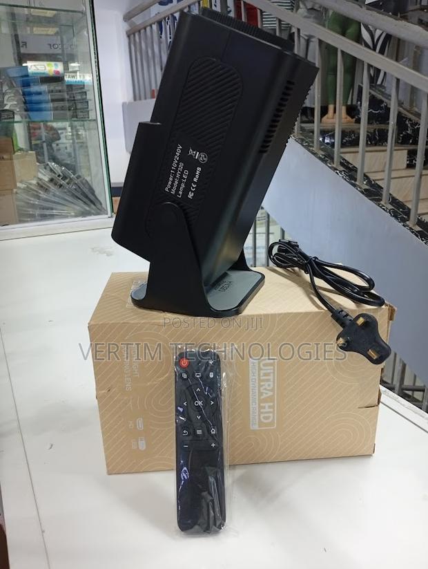 Heavy Duty Hy320 Wifi Android Projector With Inbuilt Speaker - main view