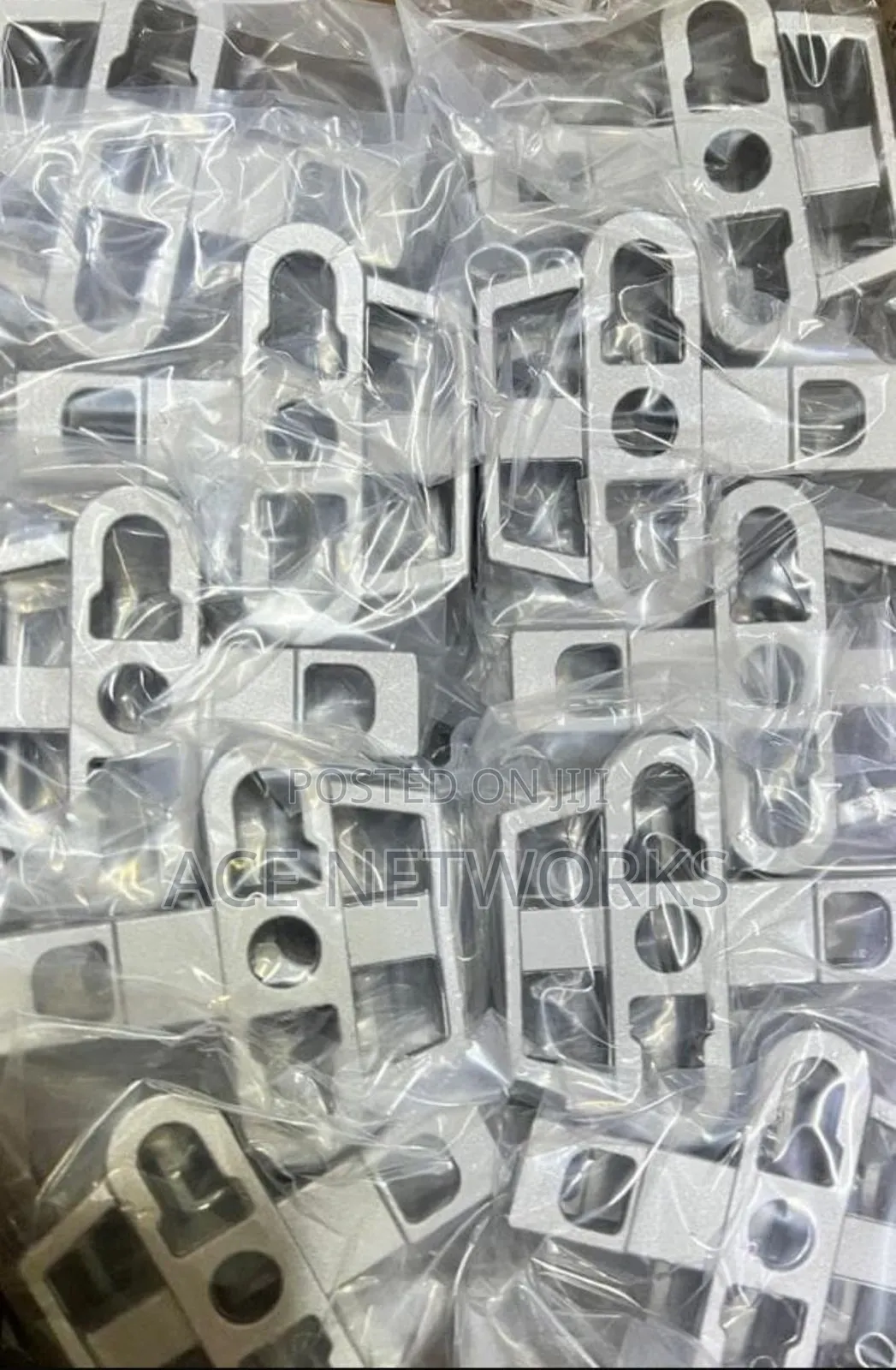 Universal Pole Bracket Upb
