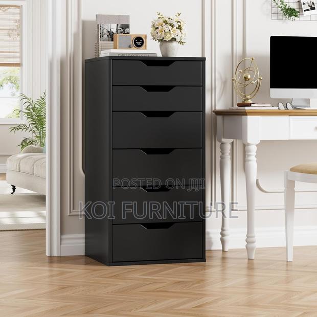 Storage Units; Solid Wooden Construced Chest of 6 Drawers Cabinet