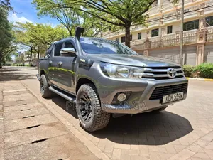 Toyota Hilux SR5 BLACK 4x4 2015 Gray