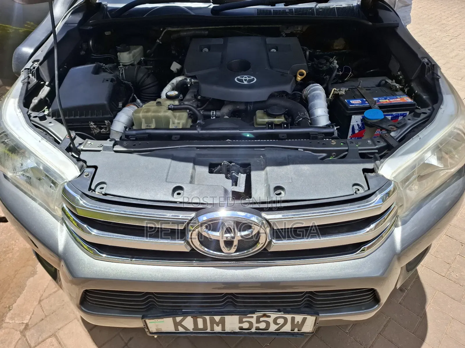 Toyota Hilux SR5 BLACK 4x4 2015 Gray