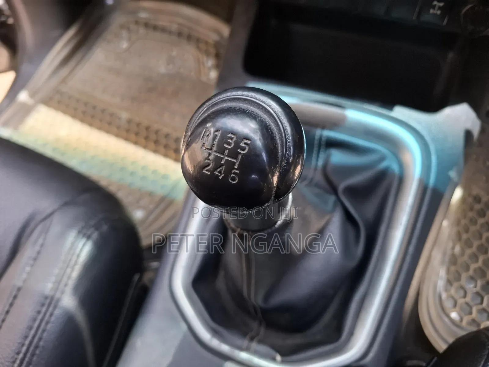 Toyota Hilux SR5 BLACK 4x4 2015 Gray
