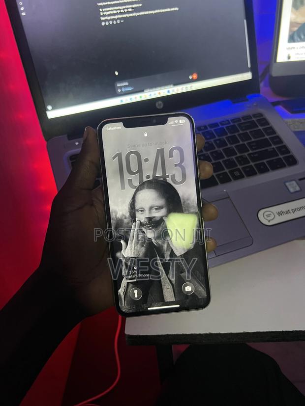 Apple iPhone 11 Pro Max 256 GB White - thumbnail 2