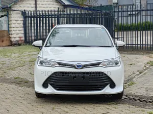 Toyota Axio 1.5 Hybrid 2WD 2018 White