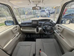 Honda N-Box 2018 Blue