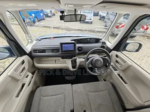 Honda N-Box 660 FWD 2018 Silver