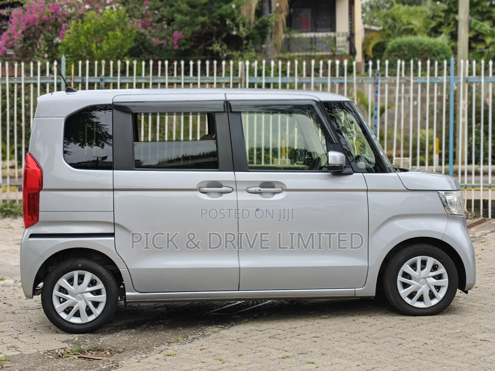 Honda N-Box 660 FWD 2018 Silver