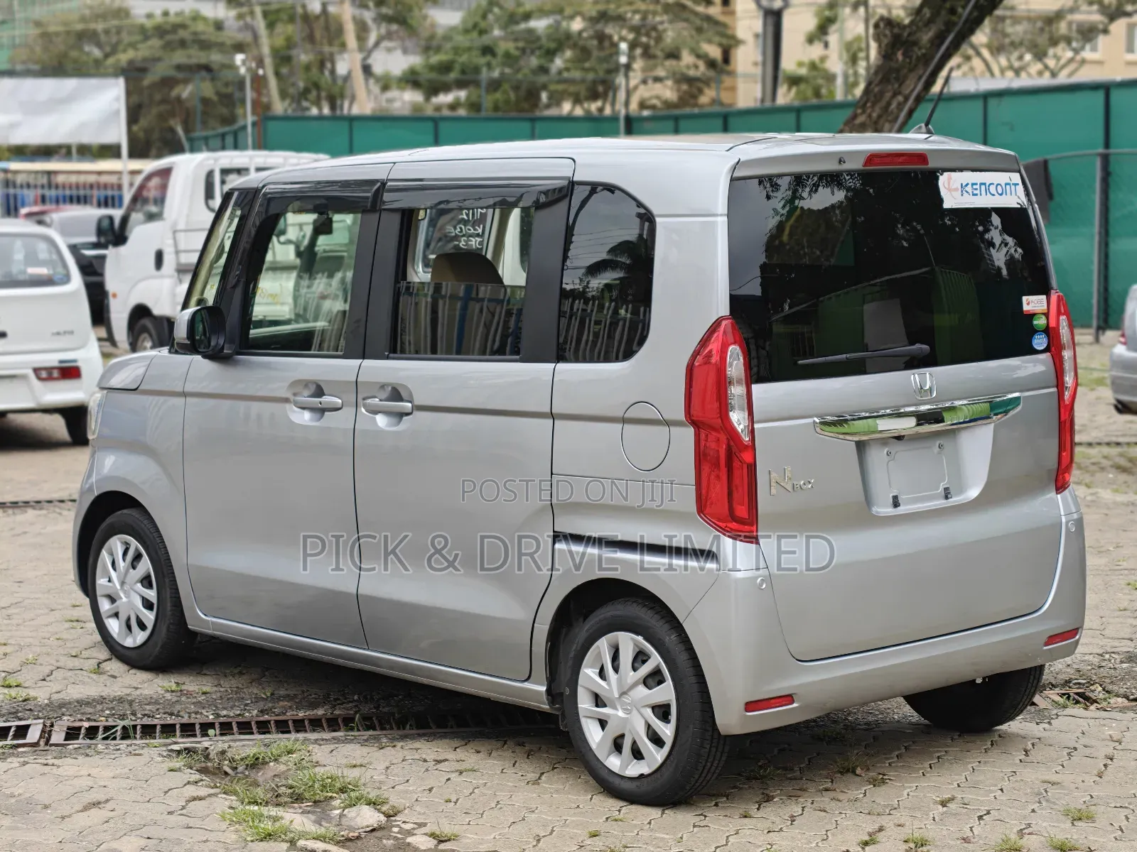 Honda N-Box 660 FWD 2018 Silver