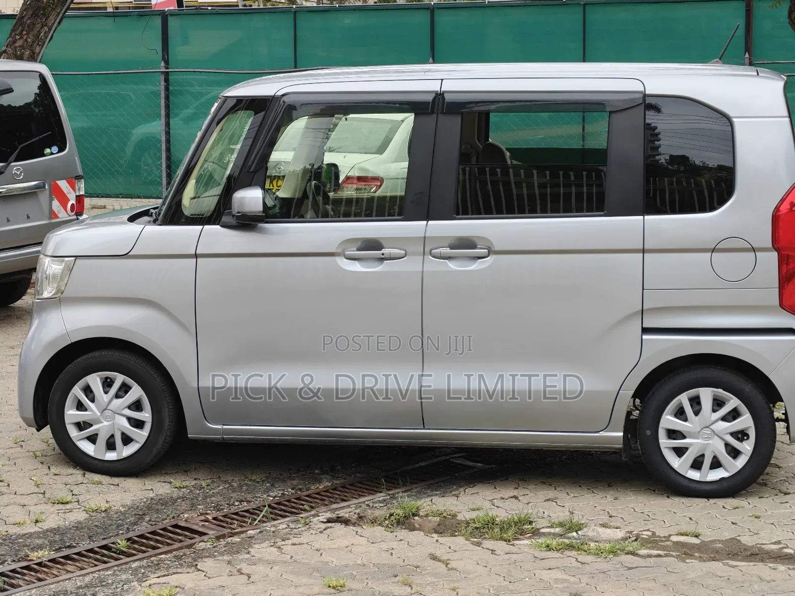 Honda N-Box 660 FWD 2018 Silver