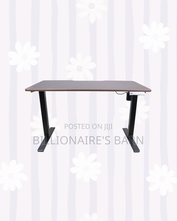 Boost Workflow With 1200x600mm Standing Desk Electric Lift for Hybrid