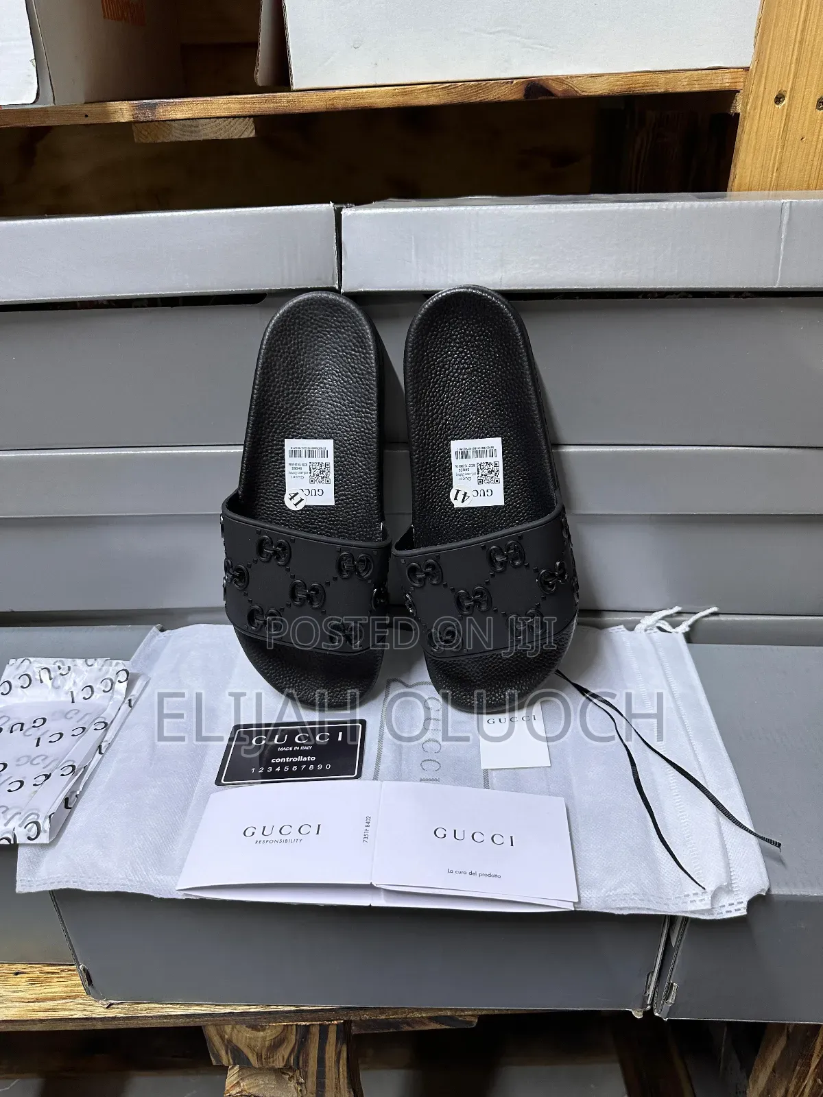 Gucci Pursuit Rubber Slide
Size 40-45