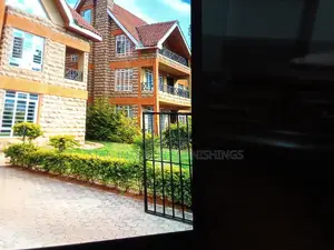 6bdrm Maisonette in Karen for rent