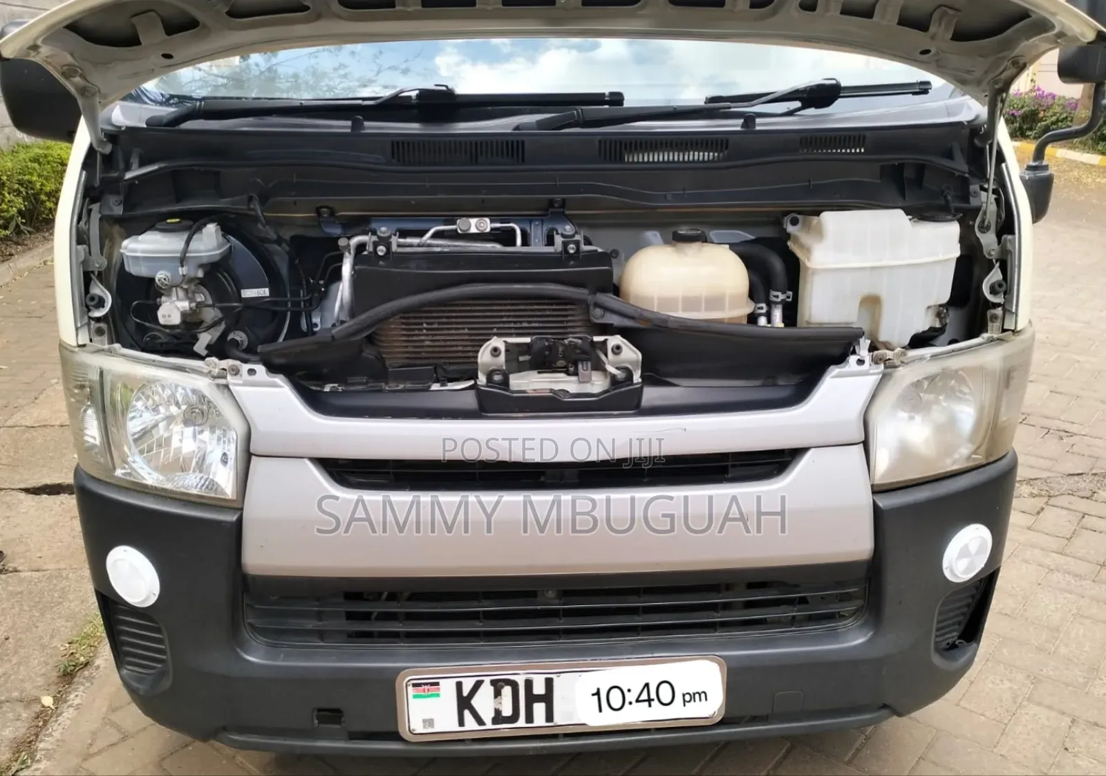 Toyota HiAce 2015 White